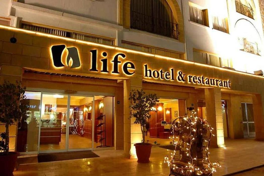 Life Hotel