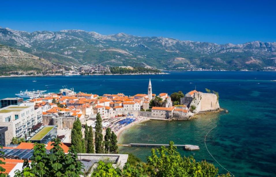 İstanbul'dan Direkt Sefer ile Budva Rotası Turu