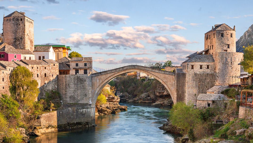 Kosovalı Büyük Balkanlar Turu AJet ile Ekstra Turlar ve Akşam Yemekleri Dahil SJJ-TIA 7 Gece