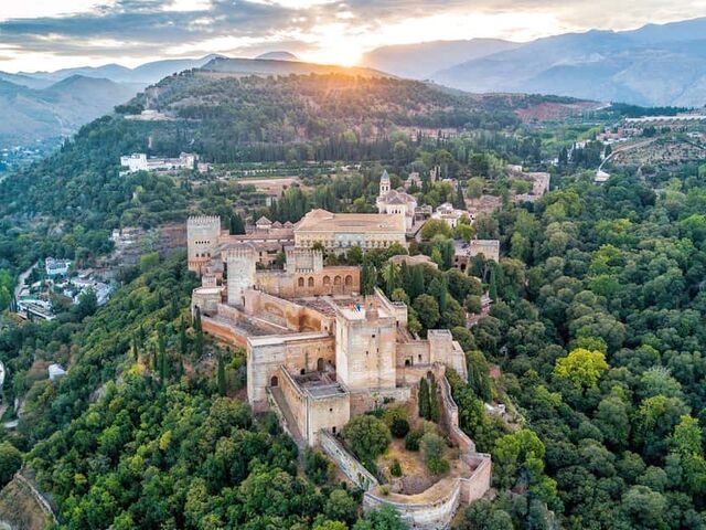 Dolu Dolu Büyük İspanya & Endülüs Turu Tarih Mirası Rotalar 